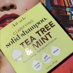 🚿 🧖🏻‍♀️ 🍃 • 🧼 Kit•Sch x Shampoo x Stay Solid Vibes 🧼 • 🍃